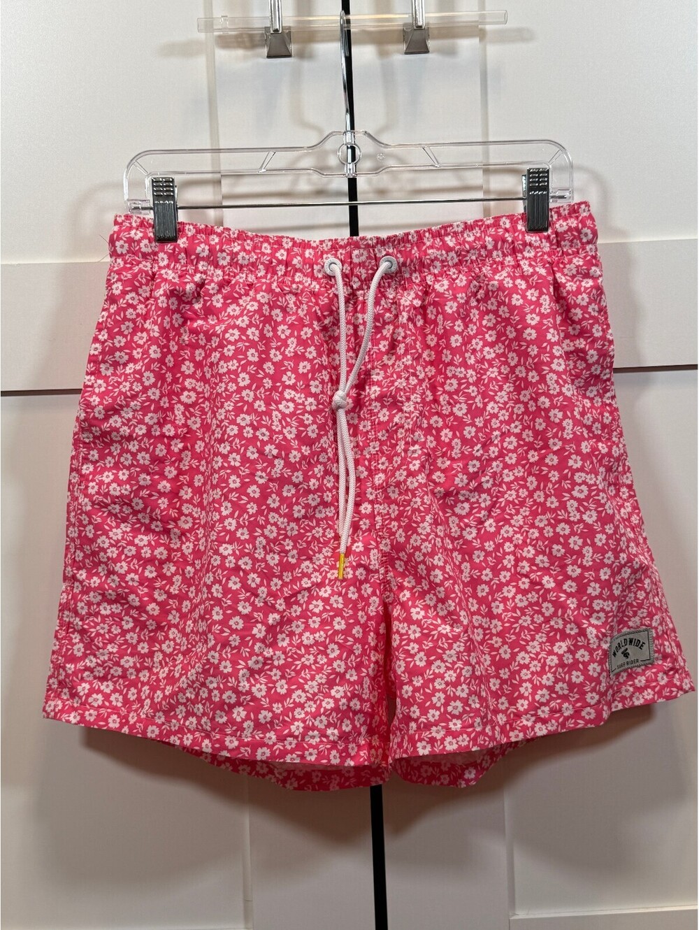 Manfinity World Wide Surf Rider Men's Pink White Floral Swim/Board Shorts M